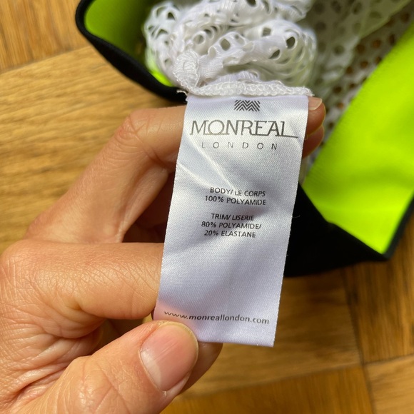 Monreal white mesh gym/workout tank with black trim Size XS - Picture 6 of 7